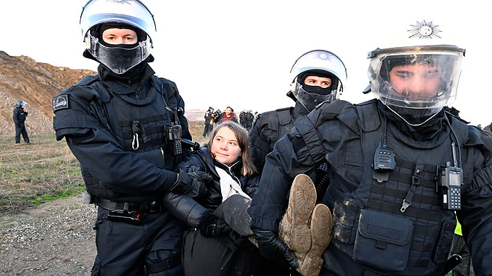 Greta Thunberg es detenida en medio de protesta contra mina de carbón en Alemania