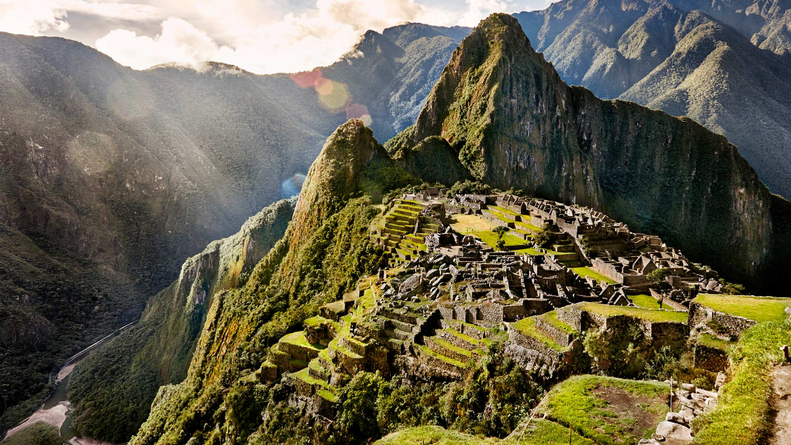 Debido a las protestas, cierran indefinidamente Machu Picchu