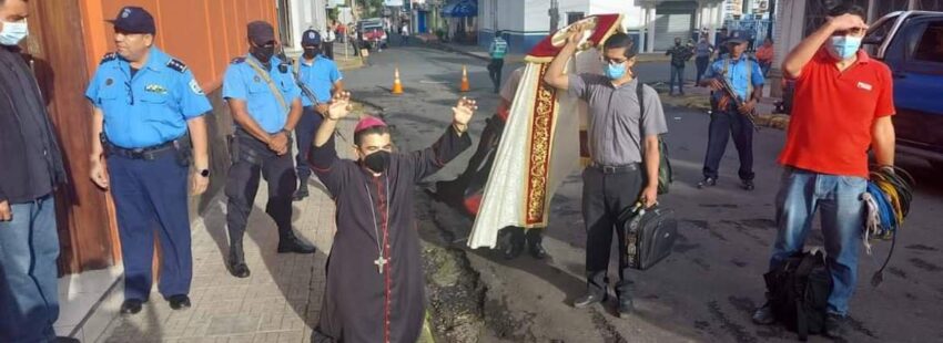 El Gobierno de Nicaragua aísla en una celda de castigo al obispo Rolando Álvarez