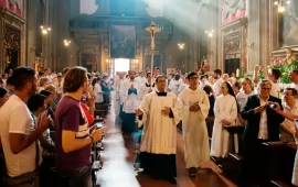 La Iglesia en cifras: Aumentan los católicos pero disminuyen los sacerdotes