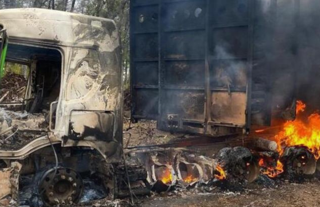 Ataque incendiario en Collipulli: Tres camiones quemados