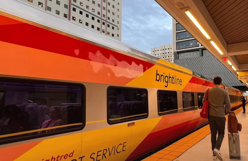 Infobae probó el nuevo servicio de tren directo entre Miami y Orlando