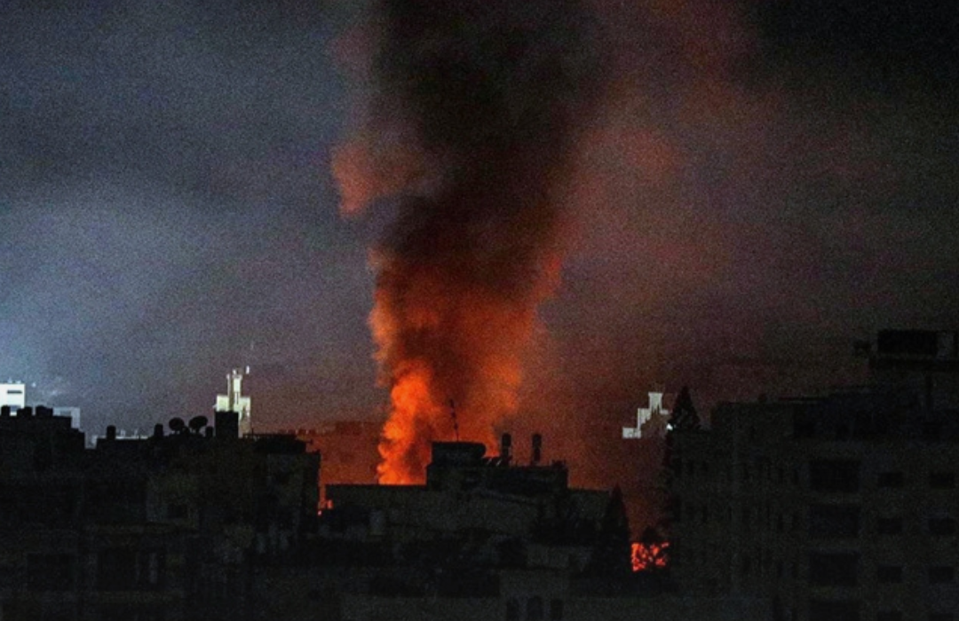 Israel atacó 450 puestos de Hamás y partió la Franja de Gaza en dos