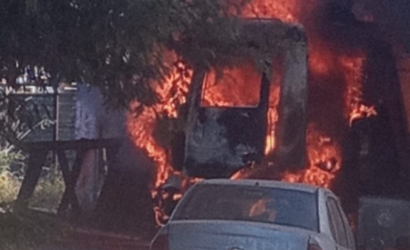 Dos camiones municipales fueron quemados en ataque en Ercilla