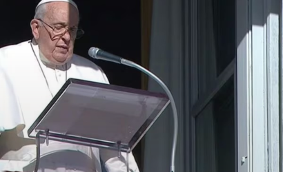 Papa Francisco pide orar por fallecidos y víctimas de incendios forestales en Chile