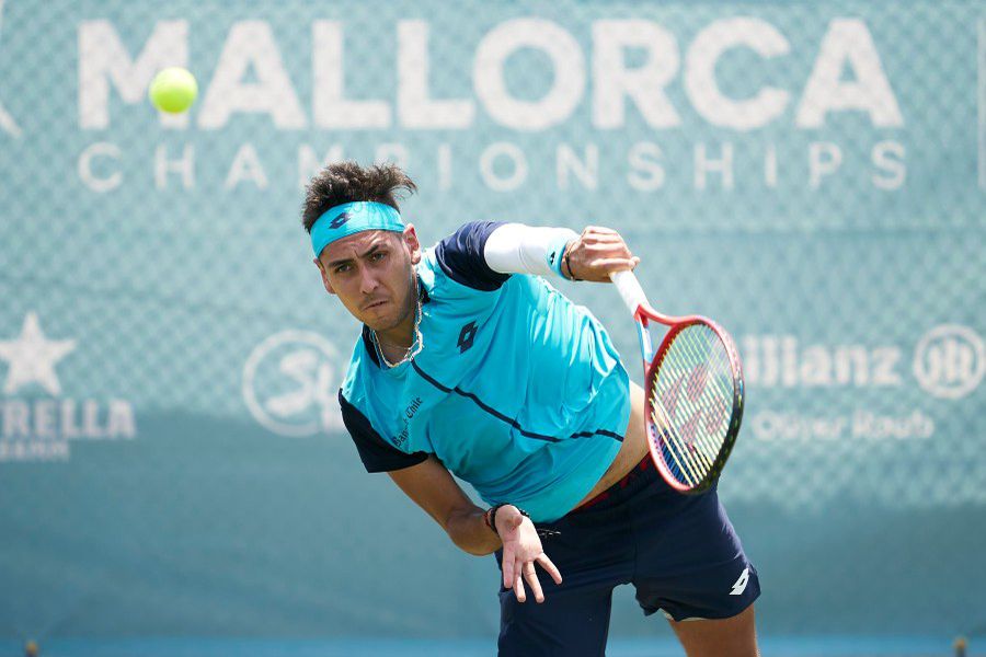 Alejandro Tabilo asciende en el ranking ATP y vuelve a ser el número uno de Chile 