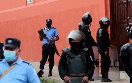 Nicaragua: Policía ingresó a la curia episcopal y se llevó a monseñor Rolando Álvarez 