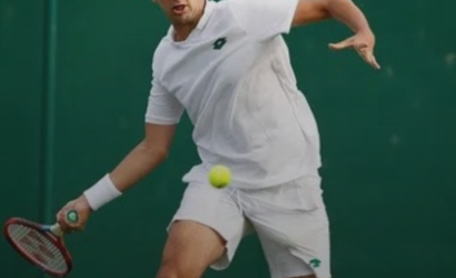 Tomás Barrios logró tremendo triunfo y quedó a un paso del cuadro principal en Wimbledon