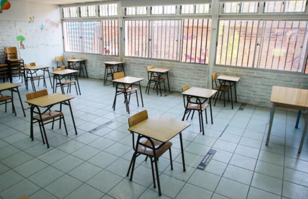 9 colegios cerrarán en Tiltil por deuda sobre $18 mil millones dejando a alumnos sin lugar de estudio