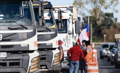“Nuestro rubro también se ve afectado”: camioneros de Puerto Montt se declaran en alerta por cierre de Siderúrgica Huachipato